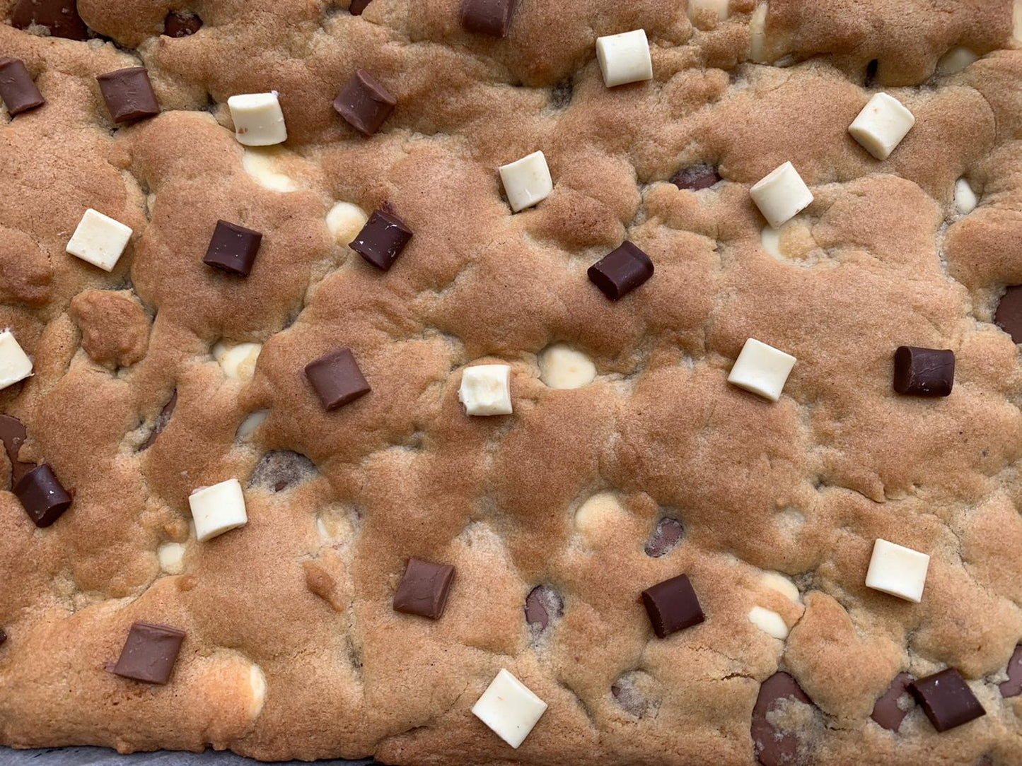 Cookie Bar Traybake image 0