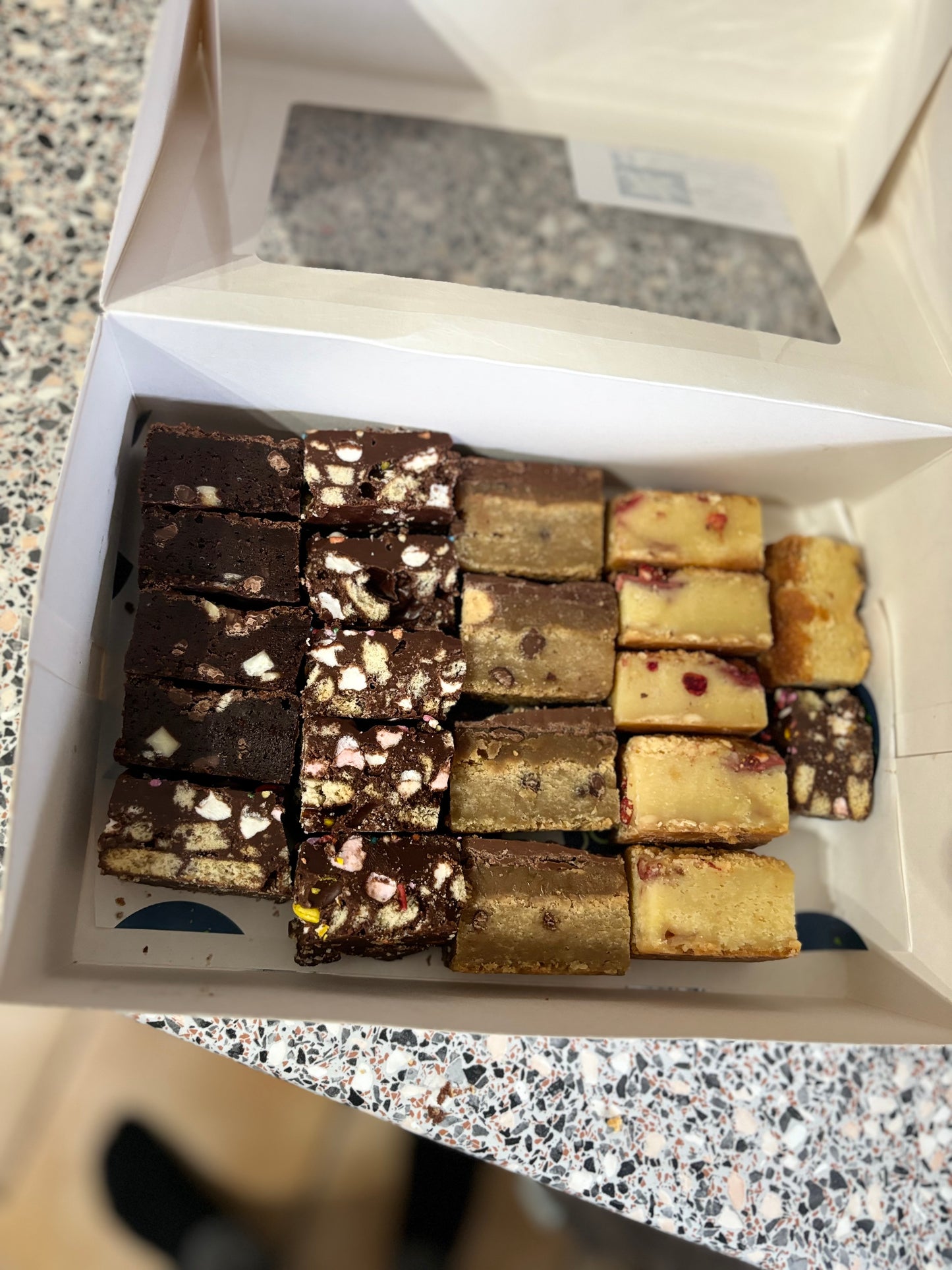 ⭐️ Cake Tapas Box⭐️