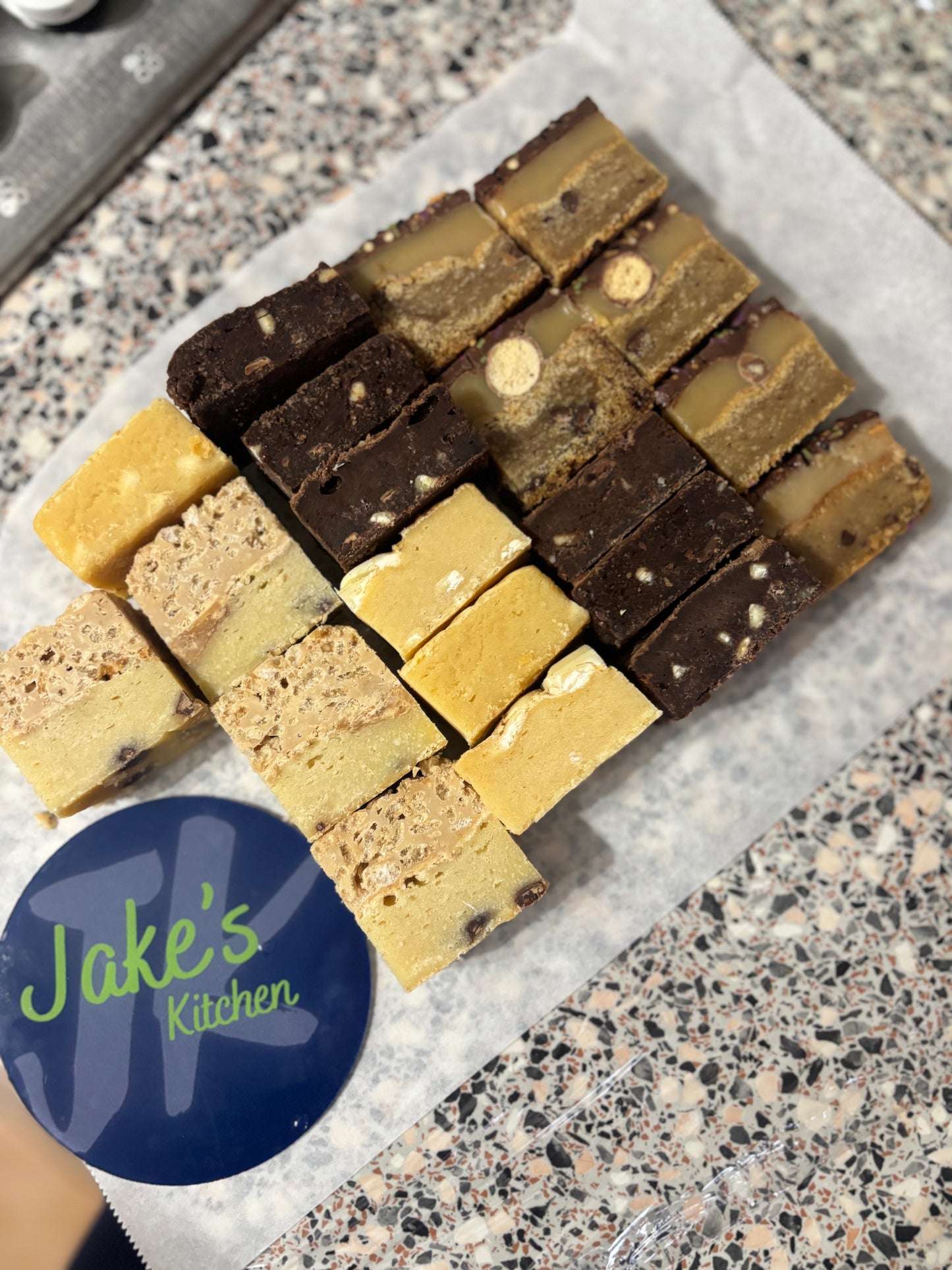 ⭐️ Cake Tapas Box⭐️